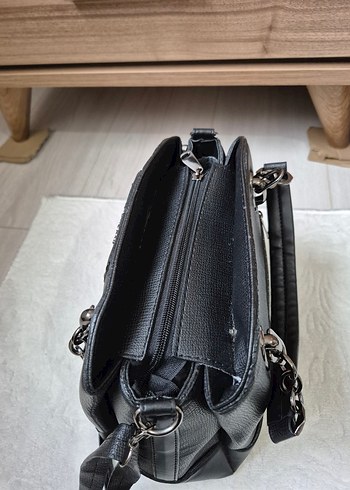 Siyah Parlak Deri Tokalı Kadın Çanta - Görsel 2