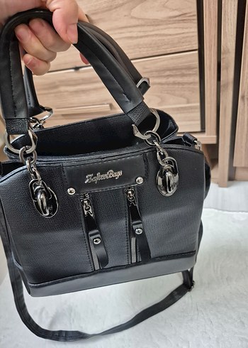 Siyah Parlak Deri Tokalı Kadın Çanta - Görsel 4