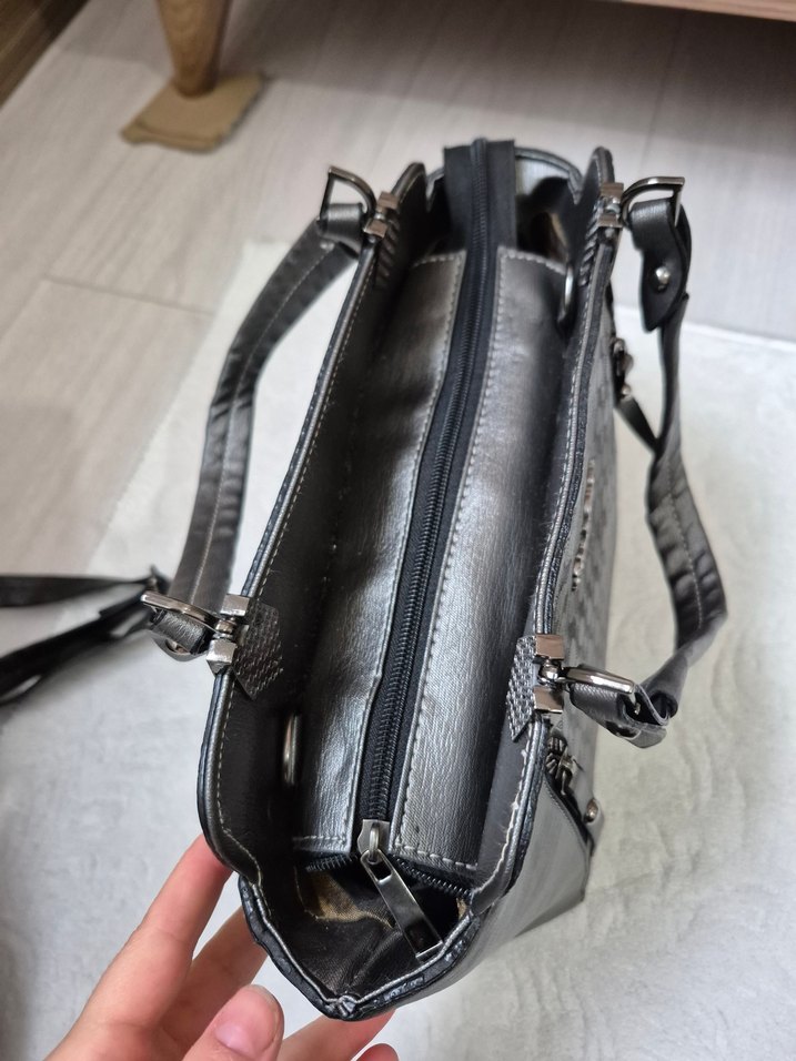 Gri Deri Kadın Çanta Fermuarlı - Görsel 4