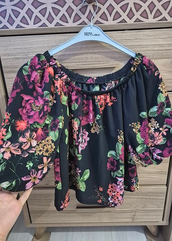 Çiçek Desenli Kısa Bohem  Bluz - Görsel 2