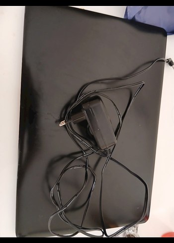 Siyah renkli taşınabilir dizüstü bilgisayar - Görsel 4