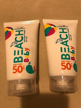 Diğer 2 adet- Cire aseptine güneş kremi 50 faktör 150 ml