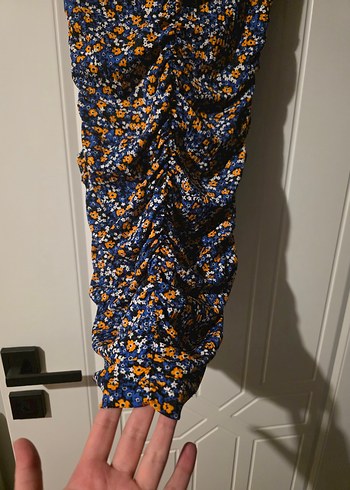 Çiçek Desenli Drapeli Mini Elbise - Görsel 4