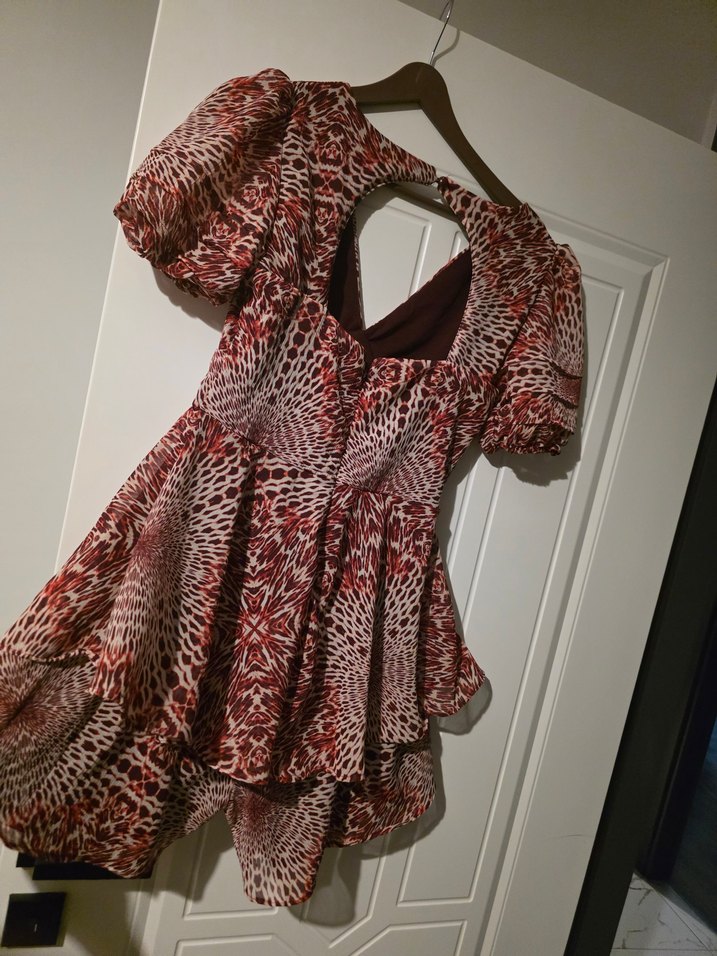 Bordo V Yaka Fırfırlı Mini Elbise - Görsel 3