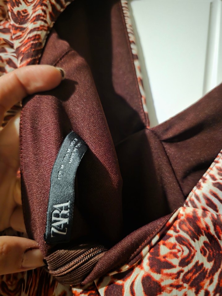 Bordo V Yaka Fırfırlı Mini Elbise - Görsel 4