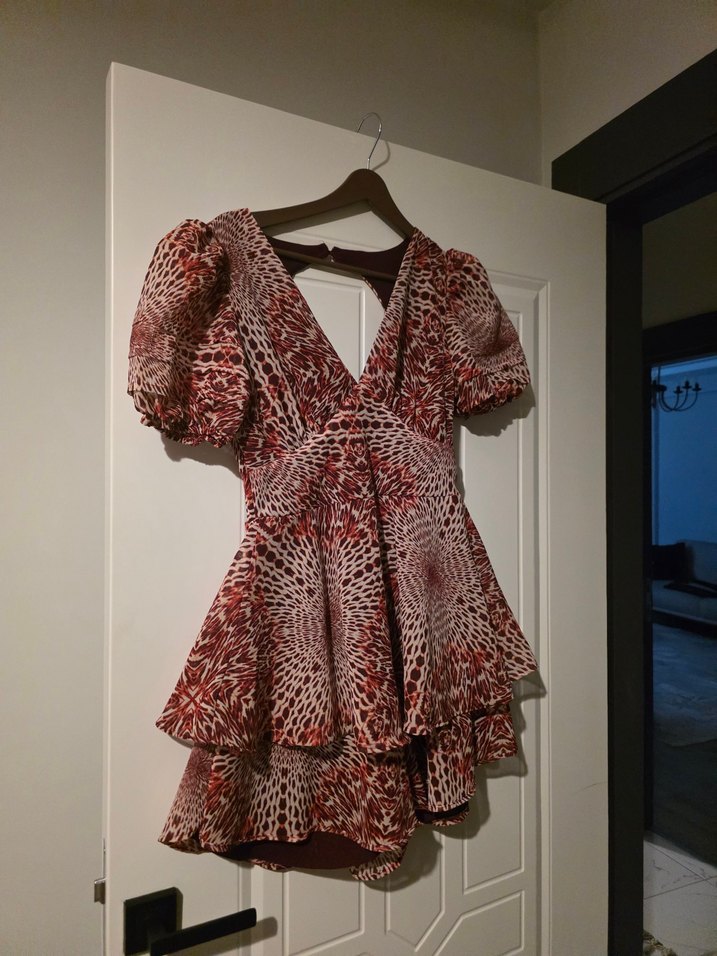 Bordo V Yaka Fırfırlı Mini Elbise - Görsel 2