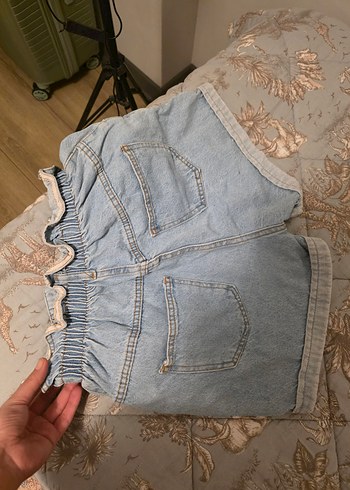 Düğmeli Bol Kesim Mini Kot Şort - Görsel 3