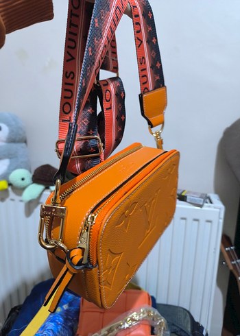 Beden turuncu Renk Louis Vuitton Turuncu Deri Kadın Omuz Çantası