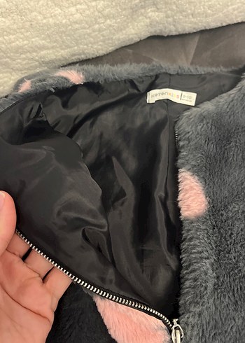 Kız Çocuk Gri Kalp Desenli Peluş Yelek - Görsel 3