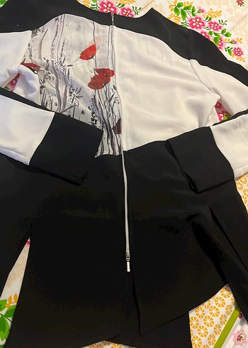 Drapeli Uzun Kollu Desenli tasarım Kadın Bluz - Görsel 4