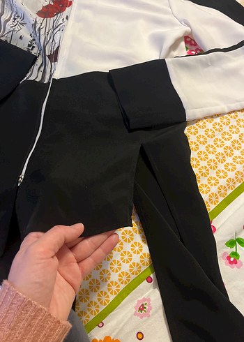 Drapeli Uzun Kollu Desenli tasarım Kadın Bluz - Görsel 5