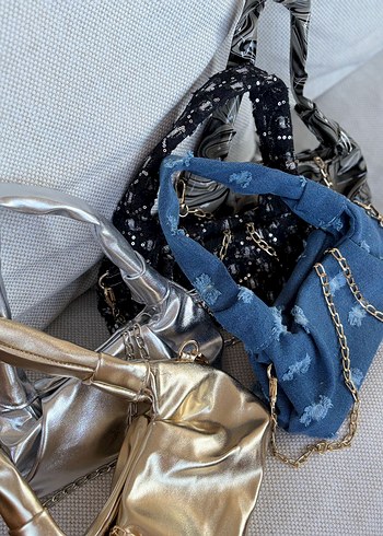 Zincir Detaylı Yılan Desenli Denim Kadın Çanta
