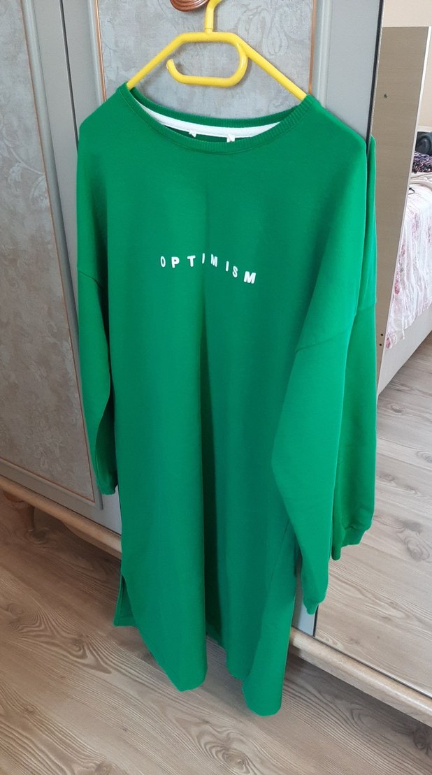 Uzun Kollu Yeşil Baskılı Tunik - Görsel 2