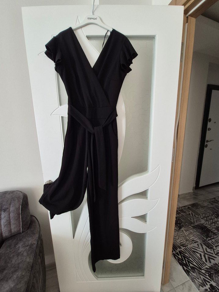 Siyah V Yaka Kuşaklı Sırtı Fermuarlı Tulum - Görsel 2