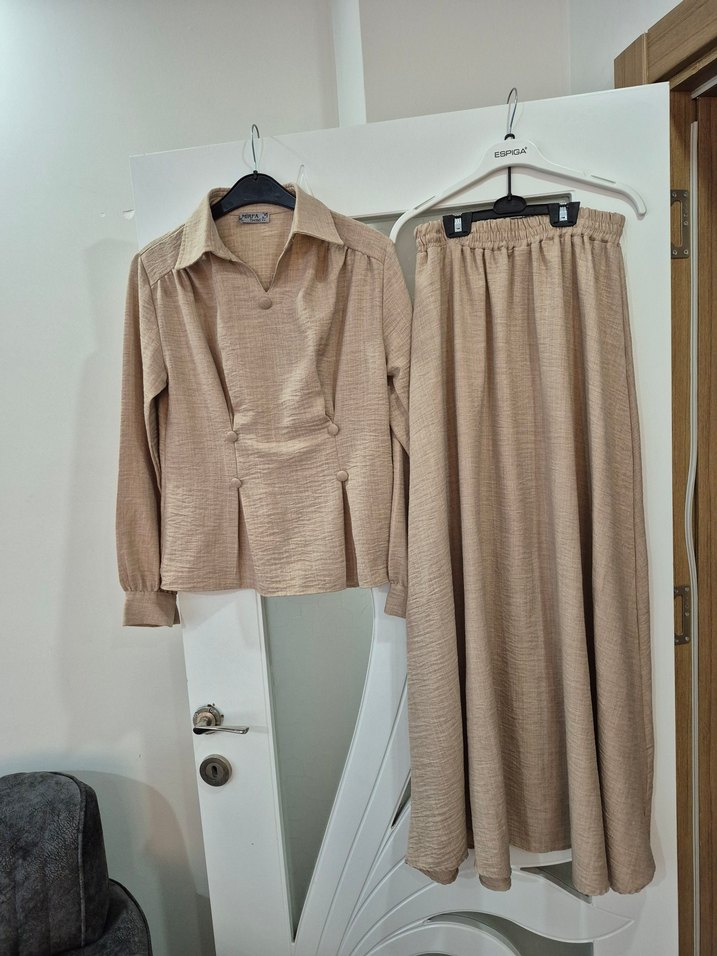 Etekli takım bej renk - Görsel 2