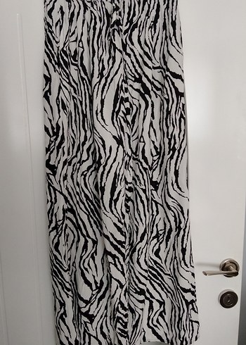 Kadın Bohem Zebra Desenli Pilili Gri Pantolon