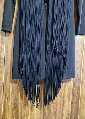 Uzun Kollu Siyah püsküllü sırt dekolteli gece elbise - Görsel 3