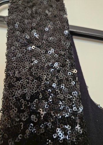 Siyah Parlak Midi V Yaka Kolsuz Elbise - Görsel 3