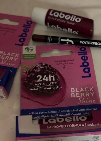 Labello Black Berry Shine Dudak Nemlendirici - Görsel 3