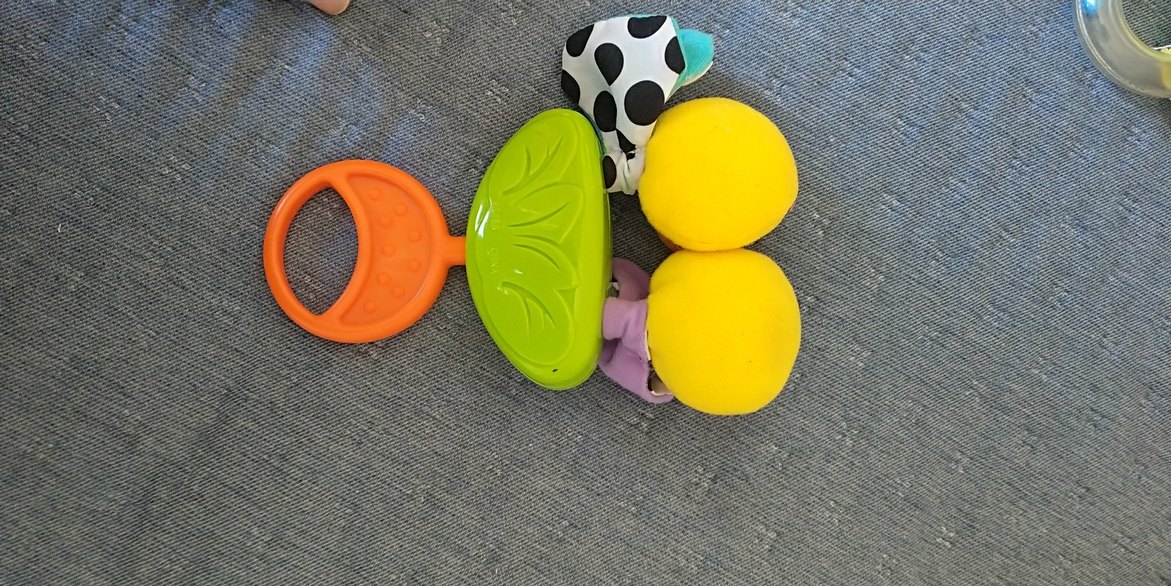 Fisher-Price Renkli Diş Kaşıyıcı ve Çıngırak - Görsel 2