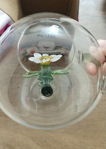 Çiçek Detaylı Cam Kupa - Görsel 3