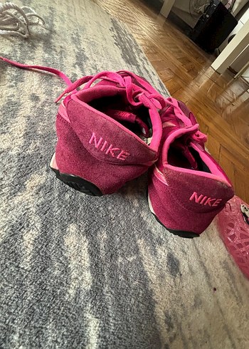 Pembe Bağcıklı Kadın Spor Ayakkabı Nike orijinal - Görsel 4