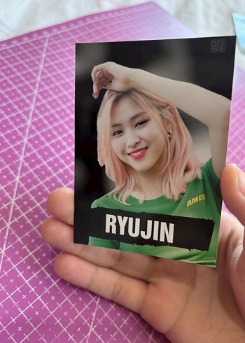 Beş adet İtzy k-pop collectibles kart - Görsel 5