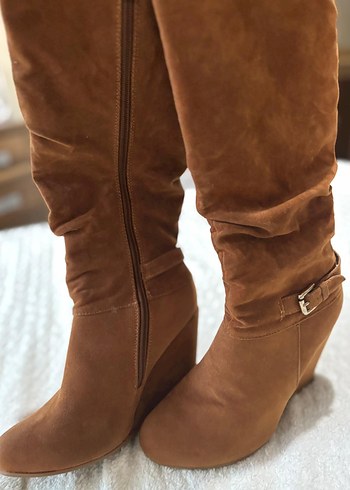 Kahverengi Süet Dolgu Topuklu Kadın Çizme - Görsel 13