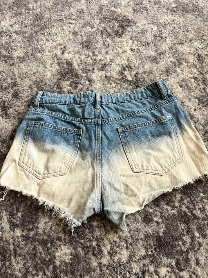 Kadın Mavi Yıkamalı Kısa Denim Şort - Görsel 2