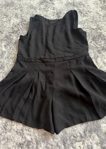 Düğmeli Siyah çocuk şortlu elbise - Görsel 2