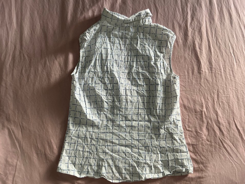 Düğmeli Kolsuz Keten Gömlek - Görsel 2