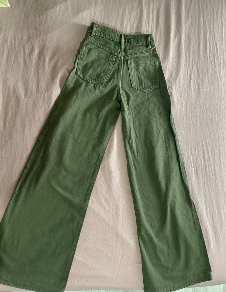 Bershka Yeşil Midi Bol Kesim Kadın Pantolon - Görsel 2