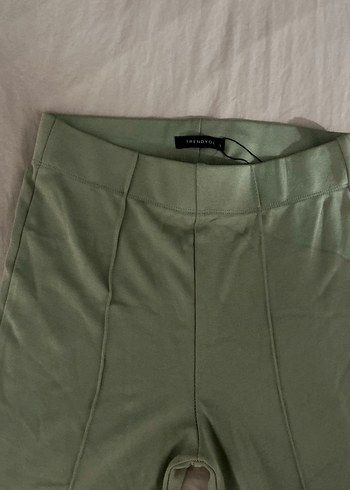 Trendyol marka bej krem Pastel Kadın Dar Kesim Pantolon s beden - Görsel 2