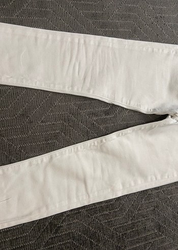 Beyaz Kemerli Keten Kadın Pantolon