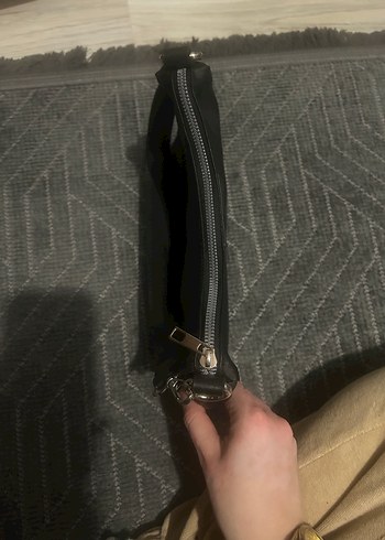 Kemer Detaylı Siyah Minimalist Kadın Çanta - Görsel 2