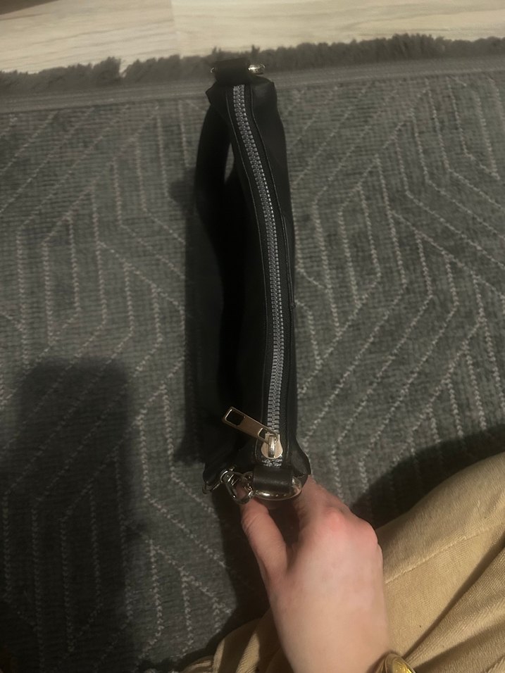 Kemer Detaylı Siyah Minimalist Kadın Çanta - Görsel 2