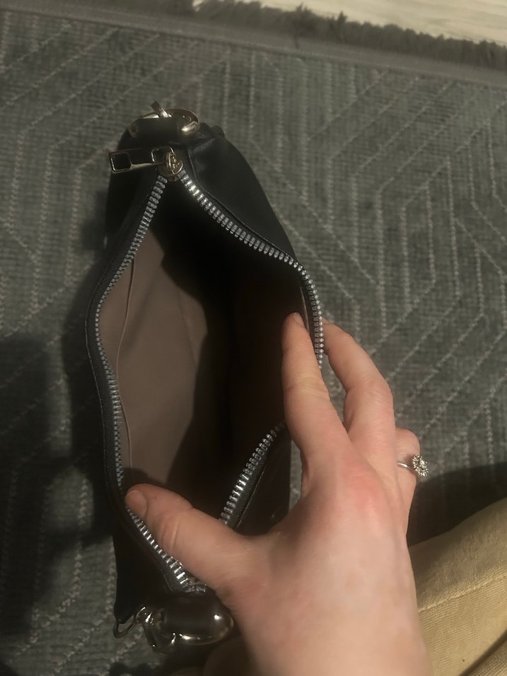 Kemer Detaylı Siyah Minimalist Kadın Çanta - Görsel 4