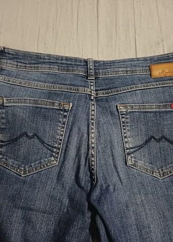 Vintage Mustang Jasmin Y2K fit - Görsel 3