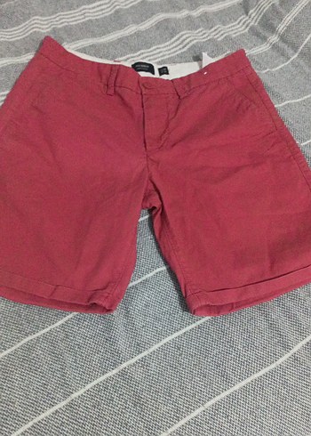 Pull and Bear Kırmızı Düğmeli Erkek Mini Şort