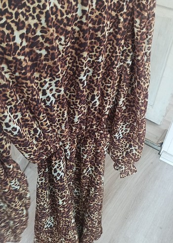 40 Beden Uzun Leopar Desenli Kadın Sabahlık