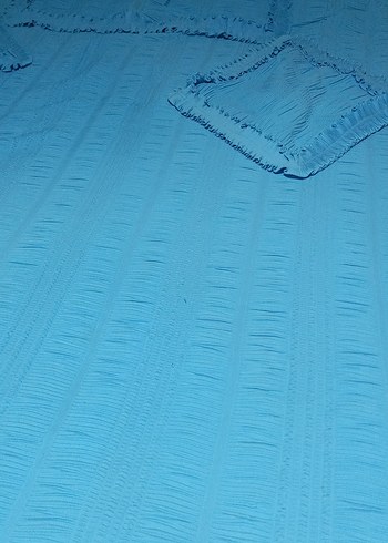 Parlak Mavi Yatak Örtüsü - Görsel 2