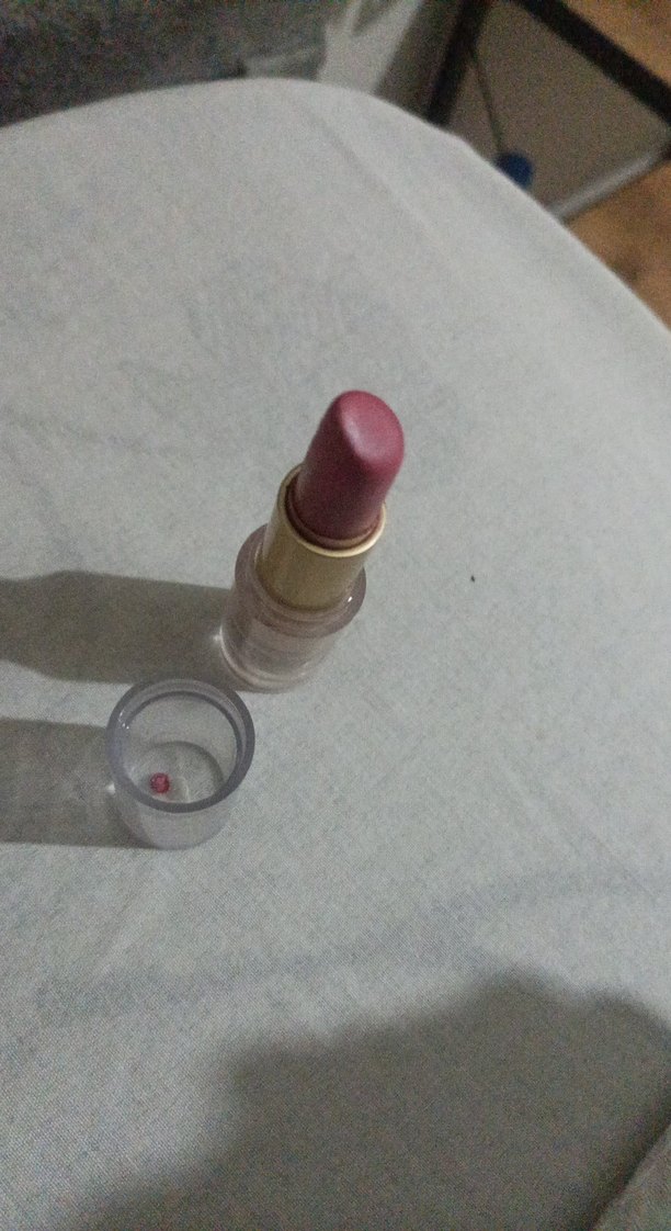 Bej Renkli Estée Lauder Ruj - Görsel 4