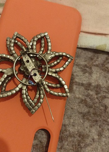 Diğer Vintage Çiçek Desenli Payetli Broş