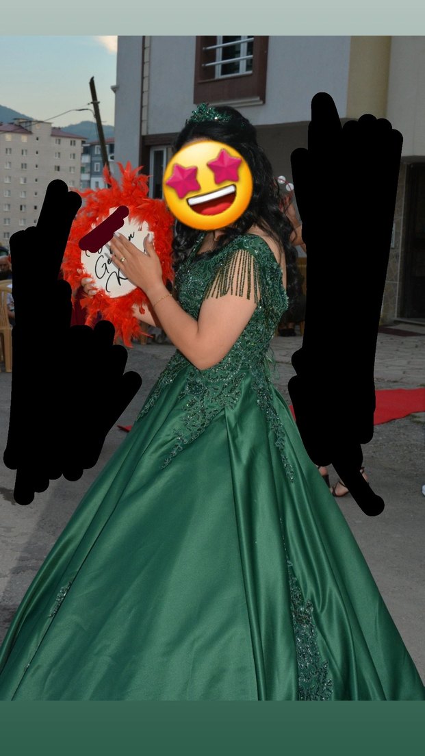 Payetli Yeşil Uzun V Yakalı Kalın Askılı Elbise - Görsel 3