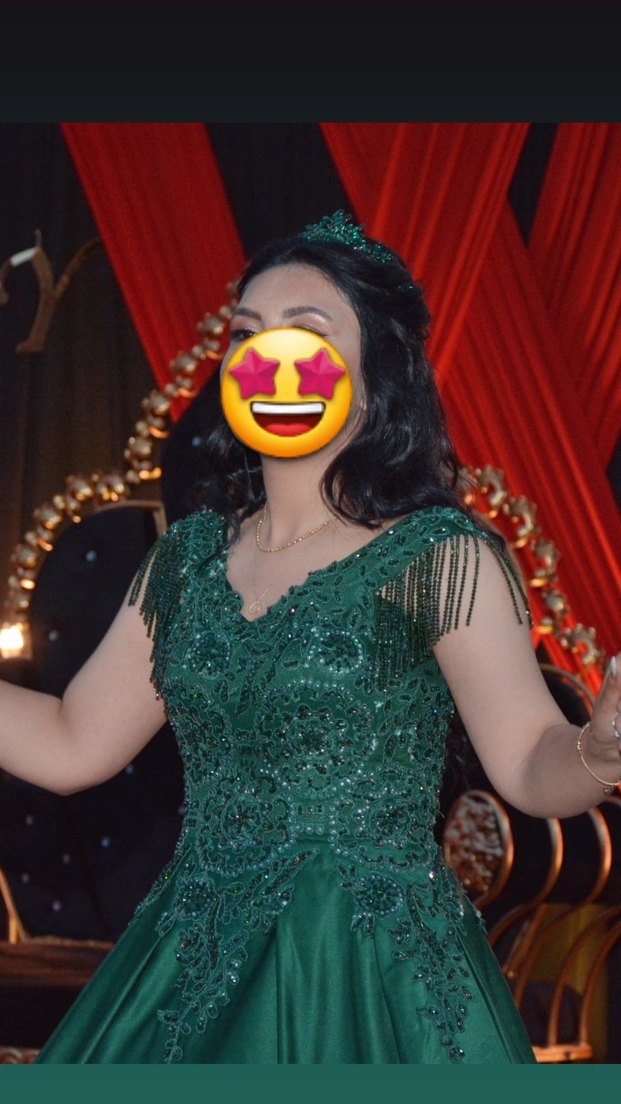 Payetli Yeşil Uzun V Yakalı Kalın Askılı Elbise - Görsel 4