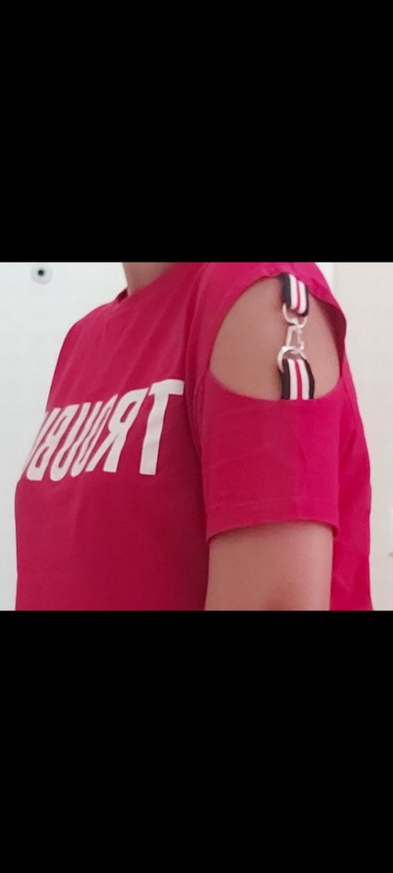 Kısa Kollu, Baskılı, Tokalı Kırmızı Kadın Tişört - Görsel 5