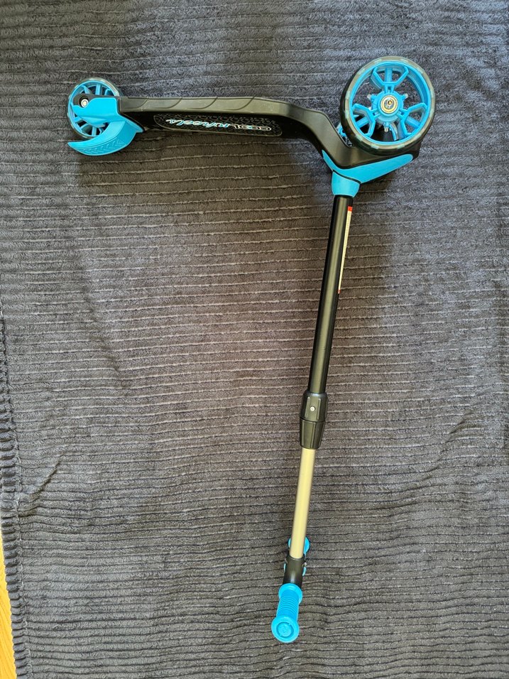 Renkli Mavi Çocuk Scooter'ı - Görsel 2