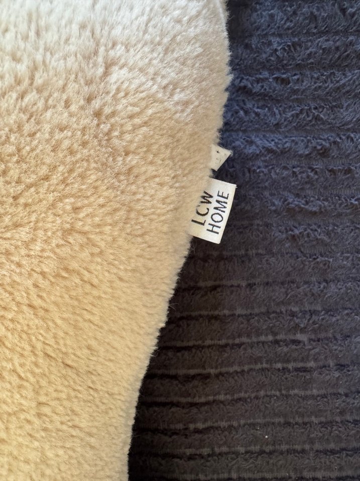 Bej Peluş Kedi Oyuncak - Görsel 2