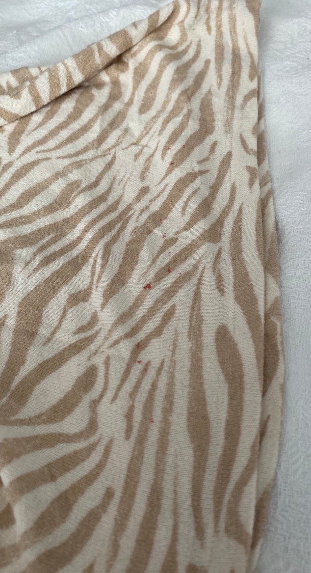 Kızlar için Bej Zebra Desenli Tişört - Görsel 4