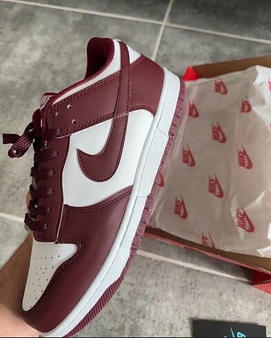 43 Beden bordo Renk NİKE DUNK BORDO
